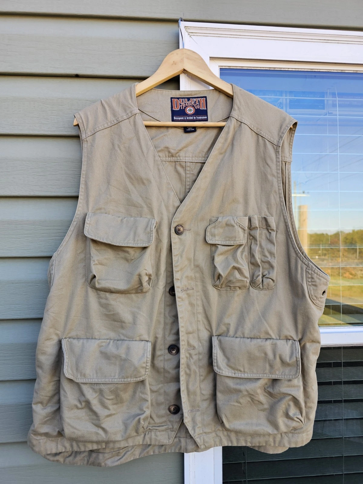 Duluth Trading Travel Cargo Vest XL Tall Men's Khaki