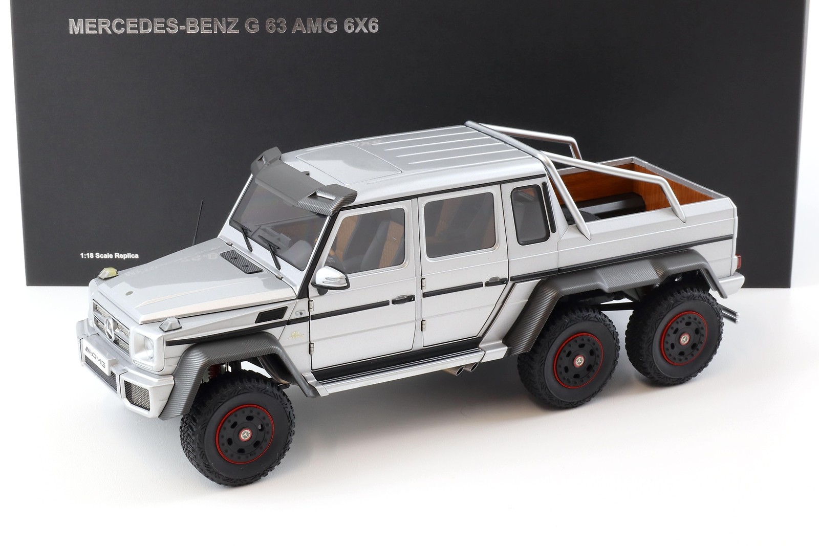 1:18 AUTOart 2013 Mercedes G63 AMG 6x6 Designo Iridium Silver 76301