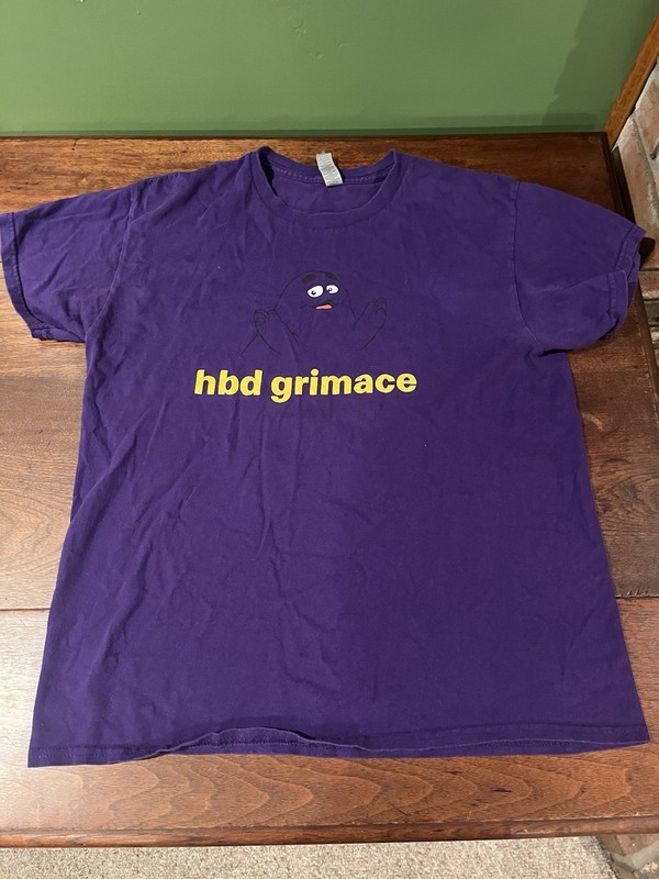 MCDONALD’S “HAPPY BIRTHDAY GRIMACE” EMPLOYEE T-SHIRT HBD Large Advertising Promo