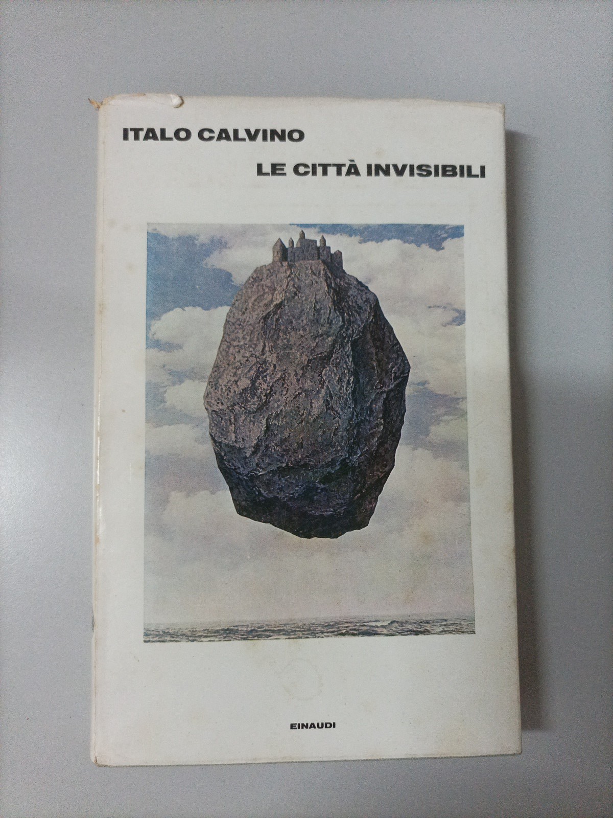 Foto 1 di 24