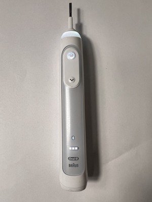 Oral-B Pro 5000 Smartseries Power Rechargeable Electric Toothbrush Handle  White