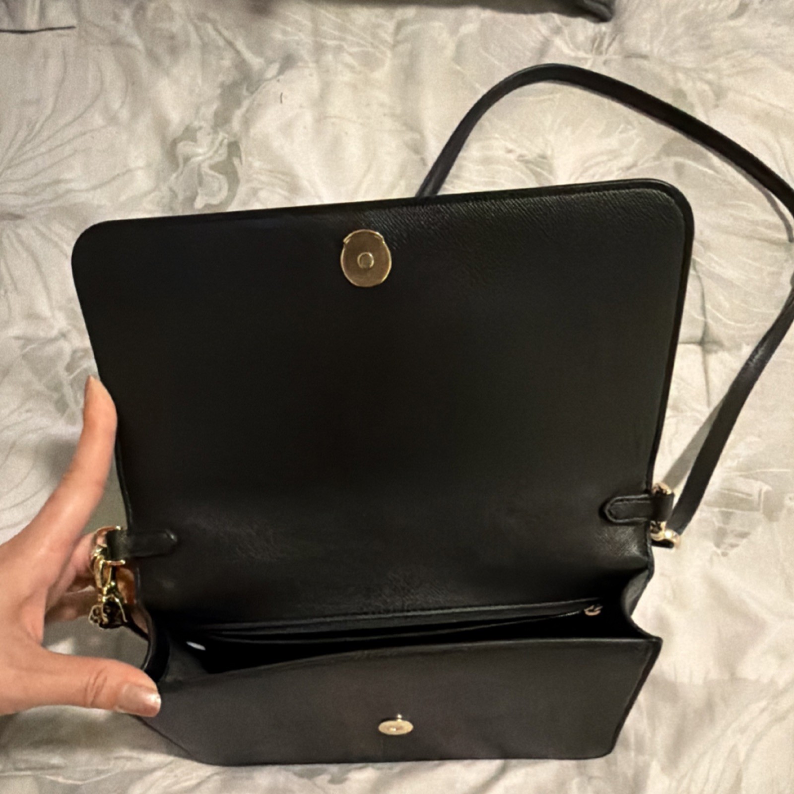 Kate Spade New York Black Shoulder Bag Chain Strap Gold Hardware thumbnail 5