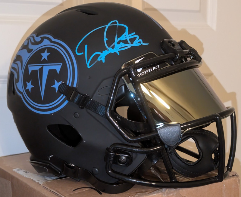 DERRICK HENRY Signed Autographed Tennessee Titans Full Size Authentic Helmet BAS