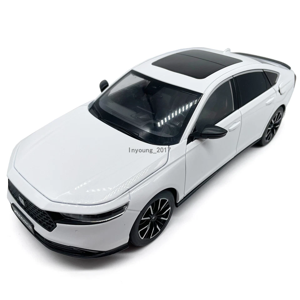 1/18 Honda Accord Model Car Diecast Toy Cars 4 Doors Open with Light Sound White - Image 4 of 4