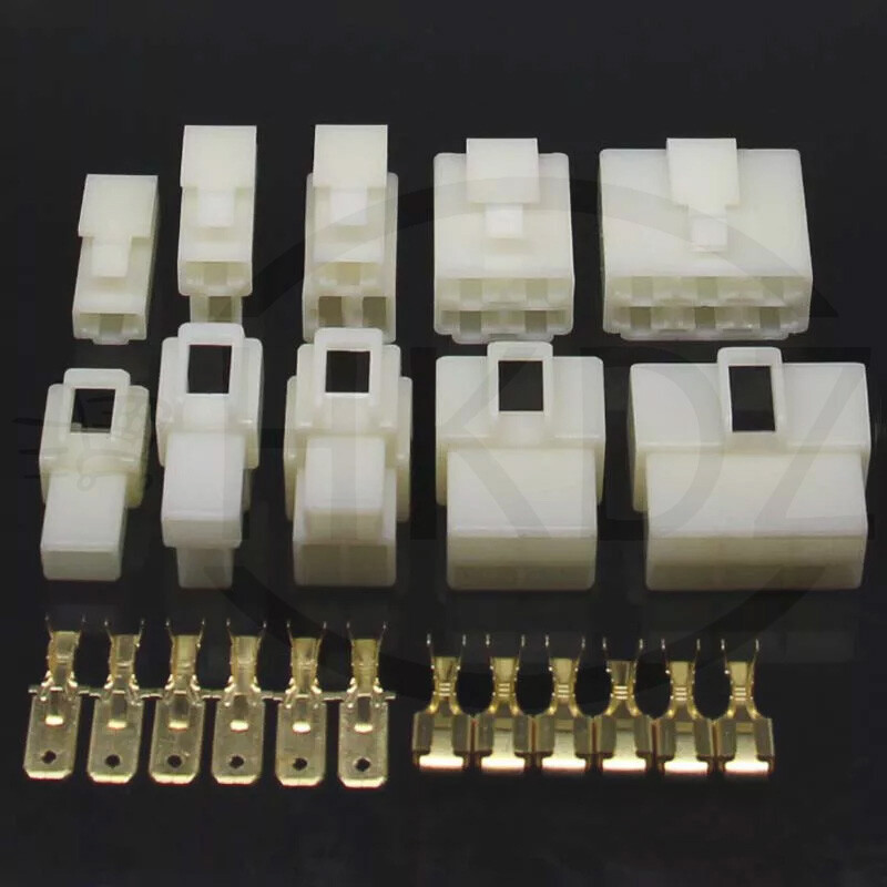 4-poliger Kfz-Stecker 1241634-3 - Auto Steckverbinder Mit Klemmen