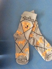 NEW-Wheel House Designs Golden Retriever on gray Socks