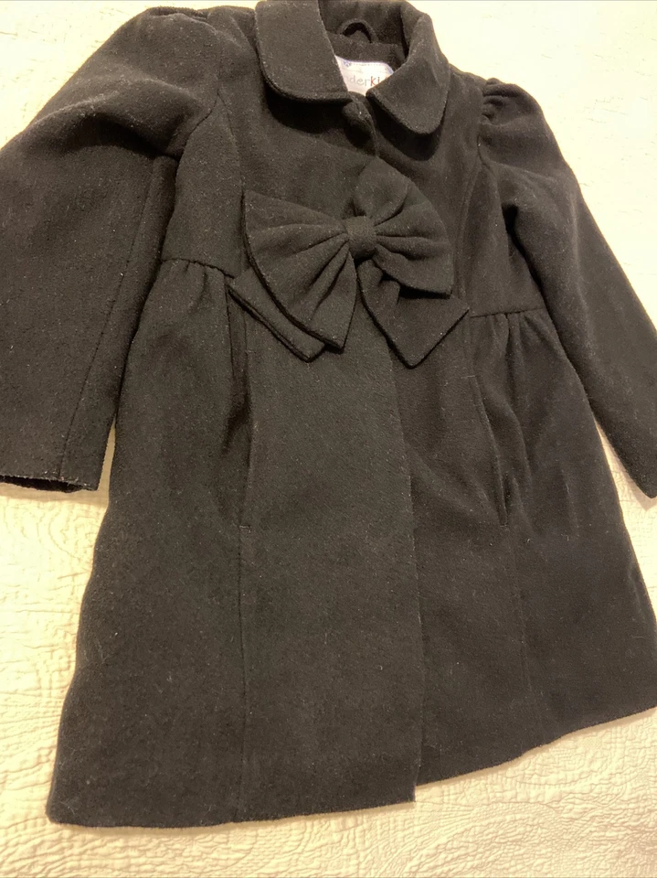 Casaco social WonderKids meninas tamanho 4T preto com detalhe de laço grande colarinho forrado em excelente estado usado - Imagem 4 de 4