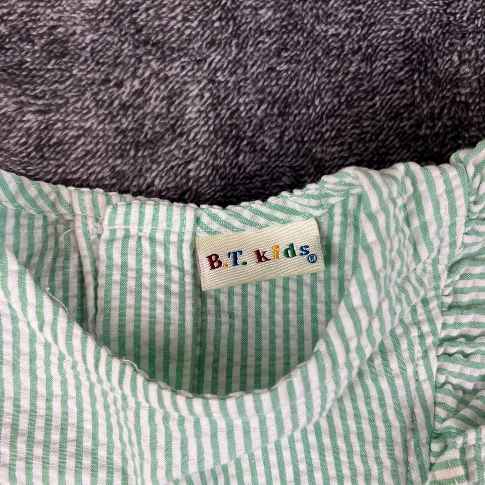 De colección B.T. Vestido a Rayas Seersucker Niños Bordado Niñas 2T Volantes Floral *Leer Foto 3 de 4