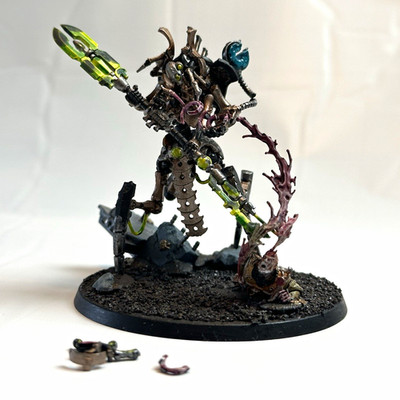 Warhammer 40K - Necrons - Illuminor Szeras -bemalt-