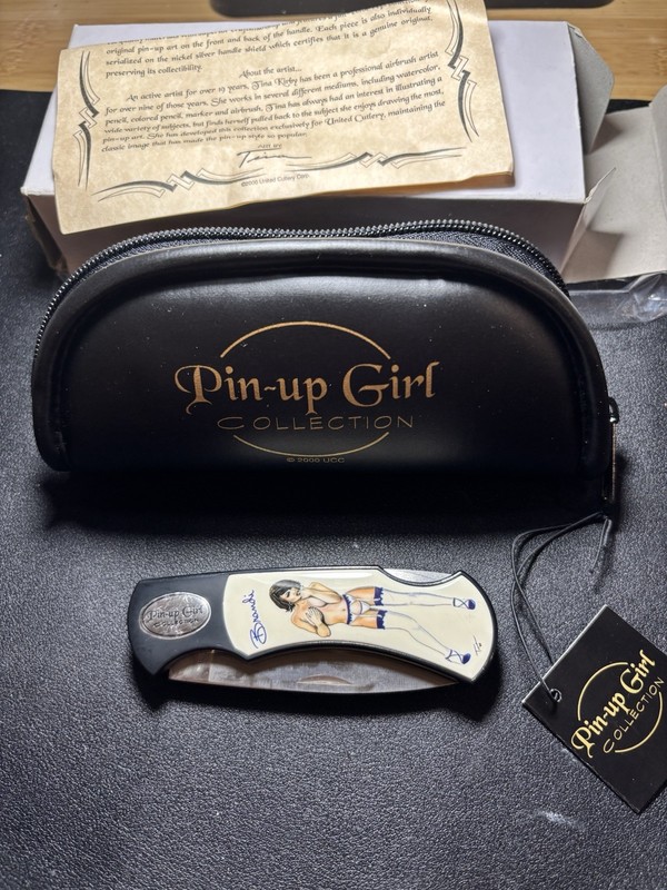 United Cutlery “Brandi” Pin-Up Art Lock Blade Knife w/ Padded Case