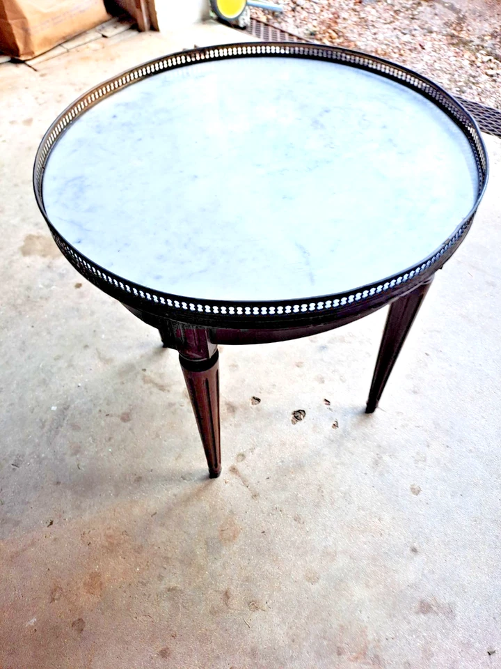 Table Bouillotte De Style Louis XVI ; en bois et placage acajou et marbre - Photo 4/4