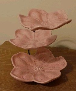 Vtg USA MCM Calif Pottery Pink Flower Dish Speckled 3 Tier Floating Serve Tray