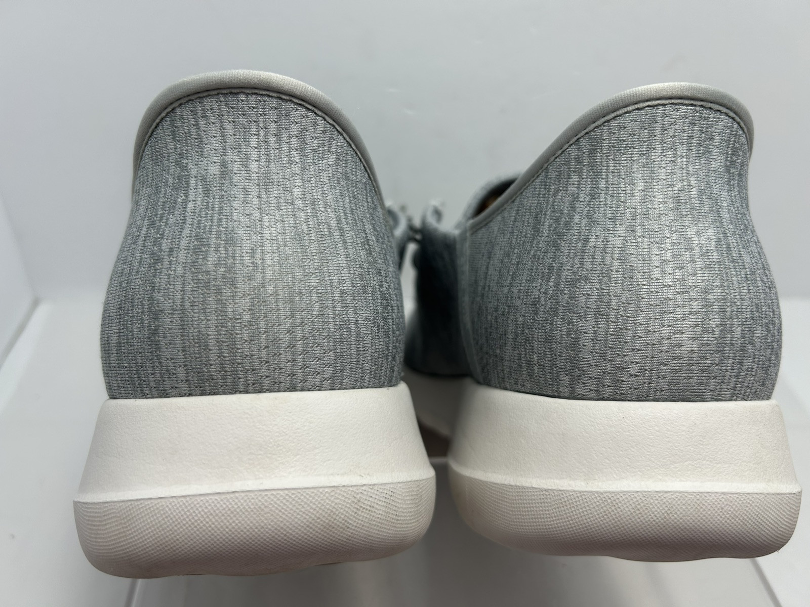 Skechers Mens Slip-ins Go Walk Max Beach Casual Size 12 Gray Slip