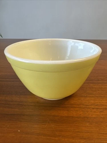 Vintage 1950's Pyrex #401 Primary YELLOW Nesting Mixing Bowl 1-1/2 Pint 1.5 Pt