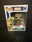 FUNKO POP ! GROOT 399 MARVEL CHRISTMAS BOX NOT MINT D01