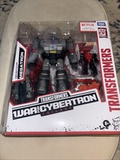 Transformers Netflix War for Cybertron Trilogy Voyager Class Megatron Figure NIB