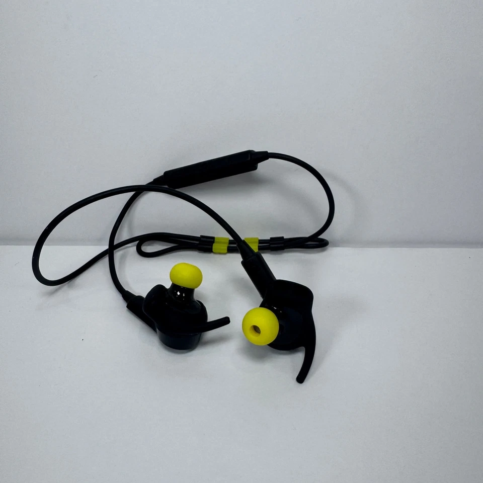 Jabra Sport Pulse Wireless Bluetooth Stereo Headset with Built-in Heart Monitor - Image 2 of 4