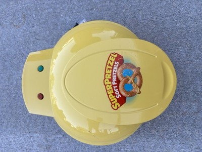 Super Pretzel Soft Pretzels Maker With Cheese Warmer, New Without Box