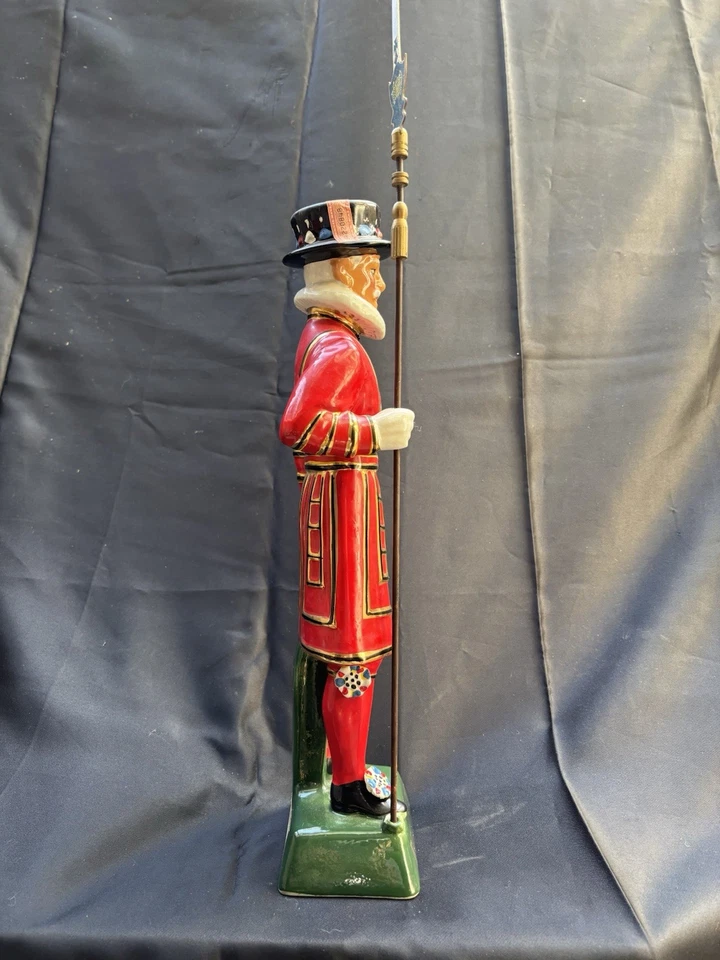 Botella jarra cerámica inglesa de ginebra The Beefeater Yeoman vintage VACÍA - *LEER* Foto 3 de 3