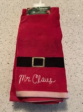 NWT St Nicholas Square Mr And Mrs Claus Christmas Santa Bathroom Hand Towels 2PK