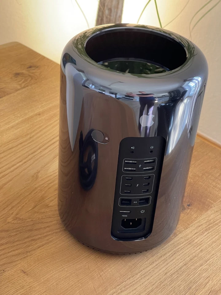 Apple Mac Pro 6.1 | 12-Core 2,7 Ghz | 2x FirePro  | 2TB SSD | 64GB RAM | D500 - Bild 2 von 3