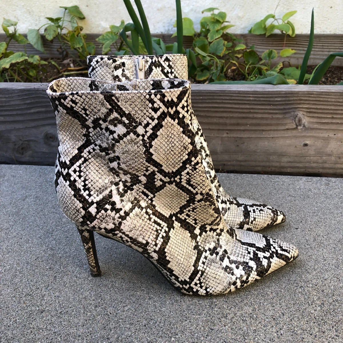 Thalia sodi deals boots