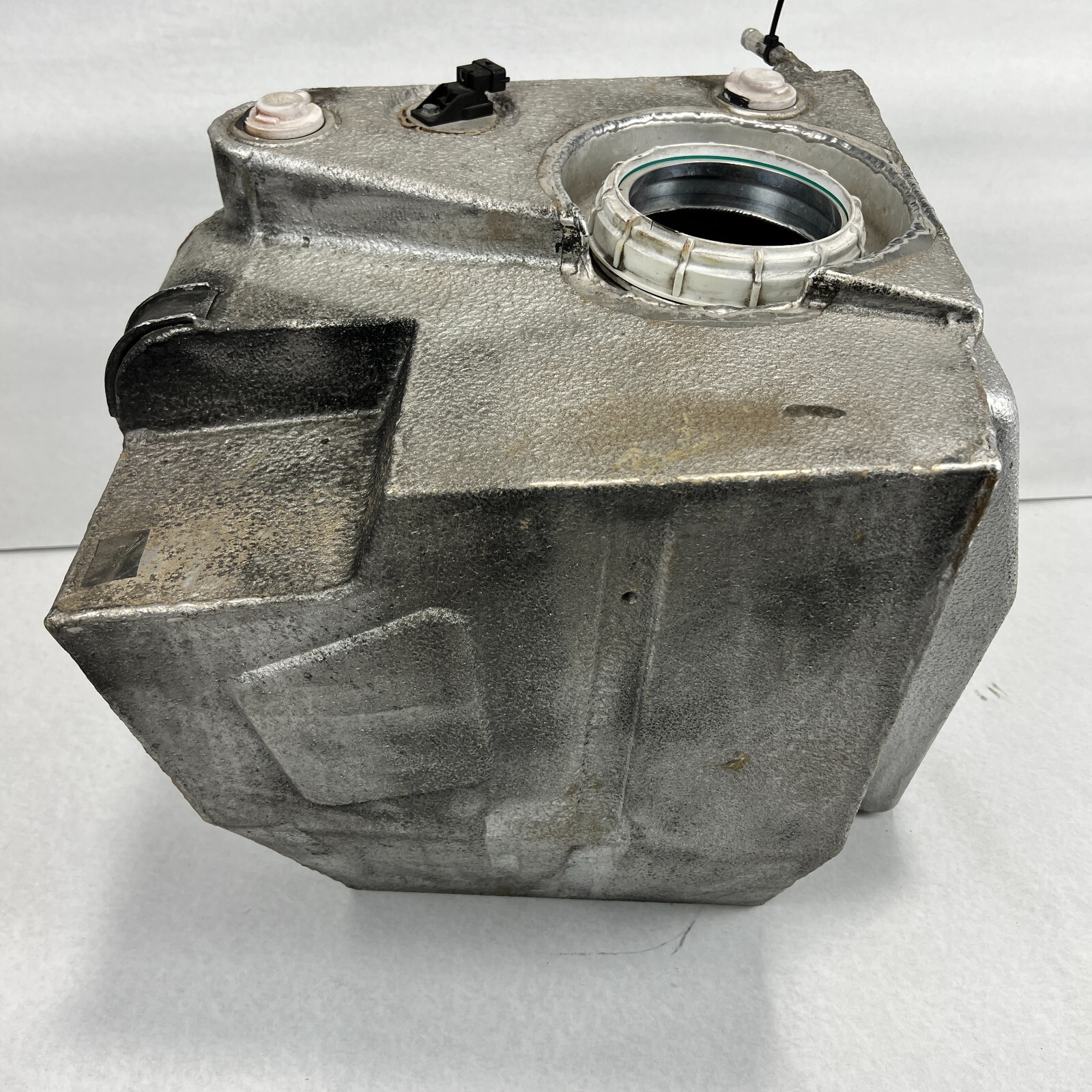2002 2003 2004 2005 2006 Ferrari 360 Spider Rear Right Side Fuel Gas Tank 179467