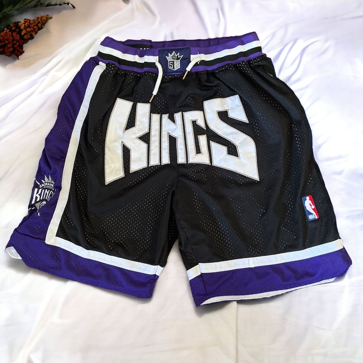 NWT Hardwood Classics NBA Sacramento Kings Just Don Basketball Shorts Small