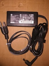 HP 65W AC Adapter Power Supply P/N 724264-001 model  TPC-CA58 Genuine OE Used