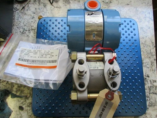 NEW ROSEMOUNT EXPLOSION PROOF DIFFERENTIAL PRESSURE TRANSMITTER 1151DP4G22DFV1