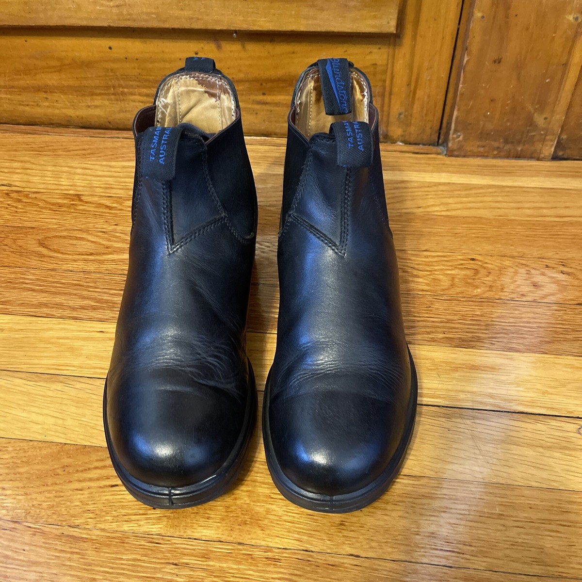 Blundstone AU 8 or US 9 black leather pull on shoes in good pre owned condition. Blundstone 1448 (Women main image 4