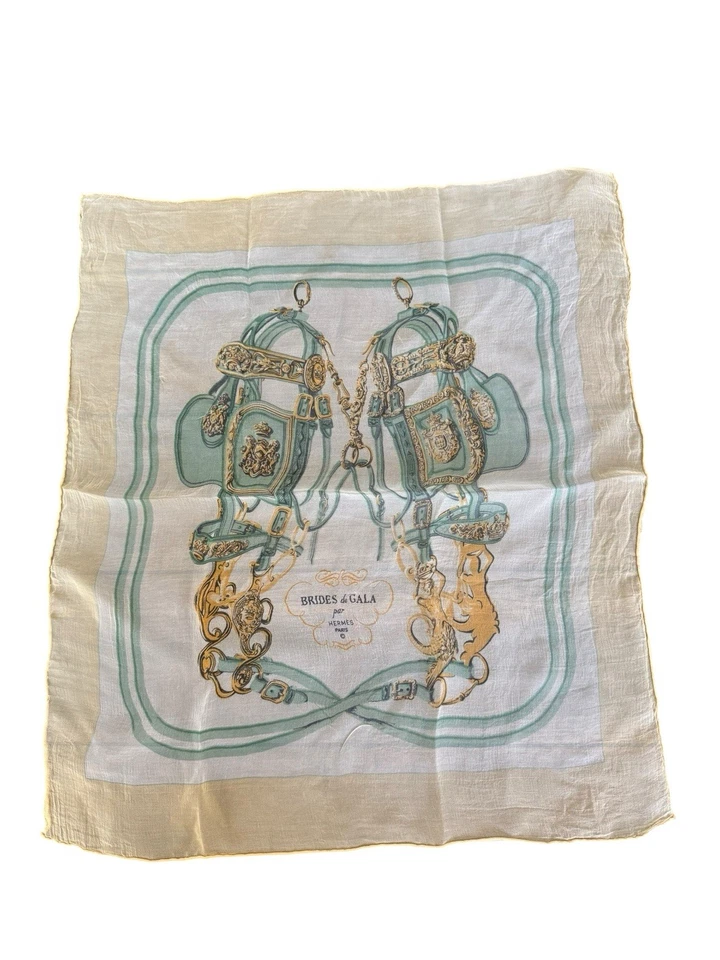 Bufanda Hermes Brides de Gala - Vintage - 100% Seda - Verde Pálido y Dorado Foto 4 de 4