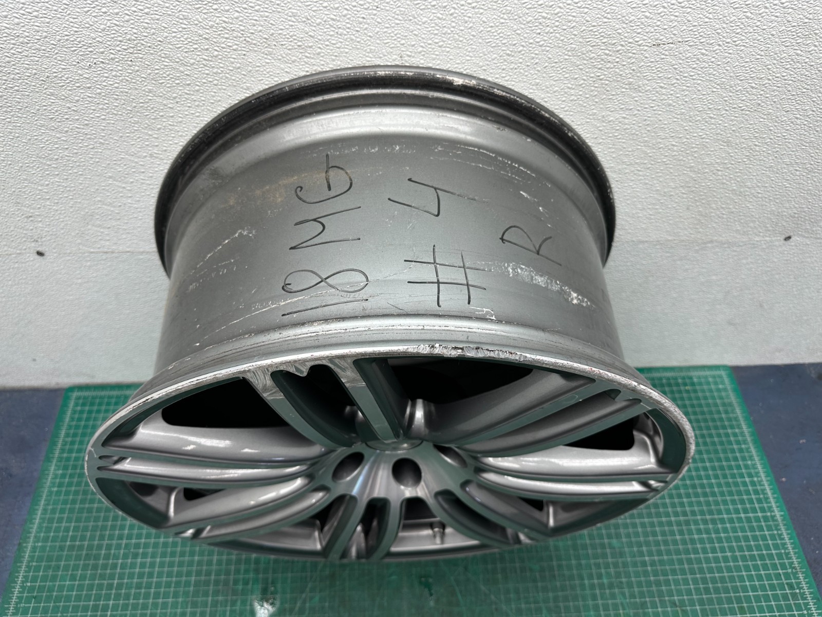 14-24 MASERATI GHIBLI - FACTORY 20" INCH REAR ALLOY WHEEL RIM 10.5Jx20H2 OEM