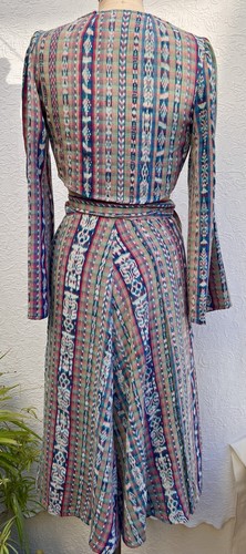 Vtg 70s Guatemalan Cotton Ikat Fabric Wrap Skirt & Bell Sleeve Cropped Tied Top - Picture 4 of 24