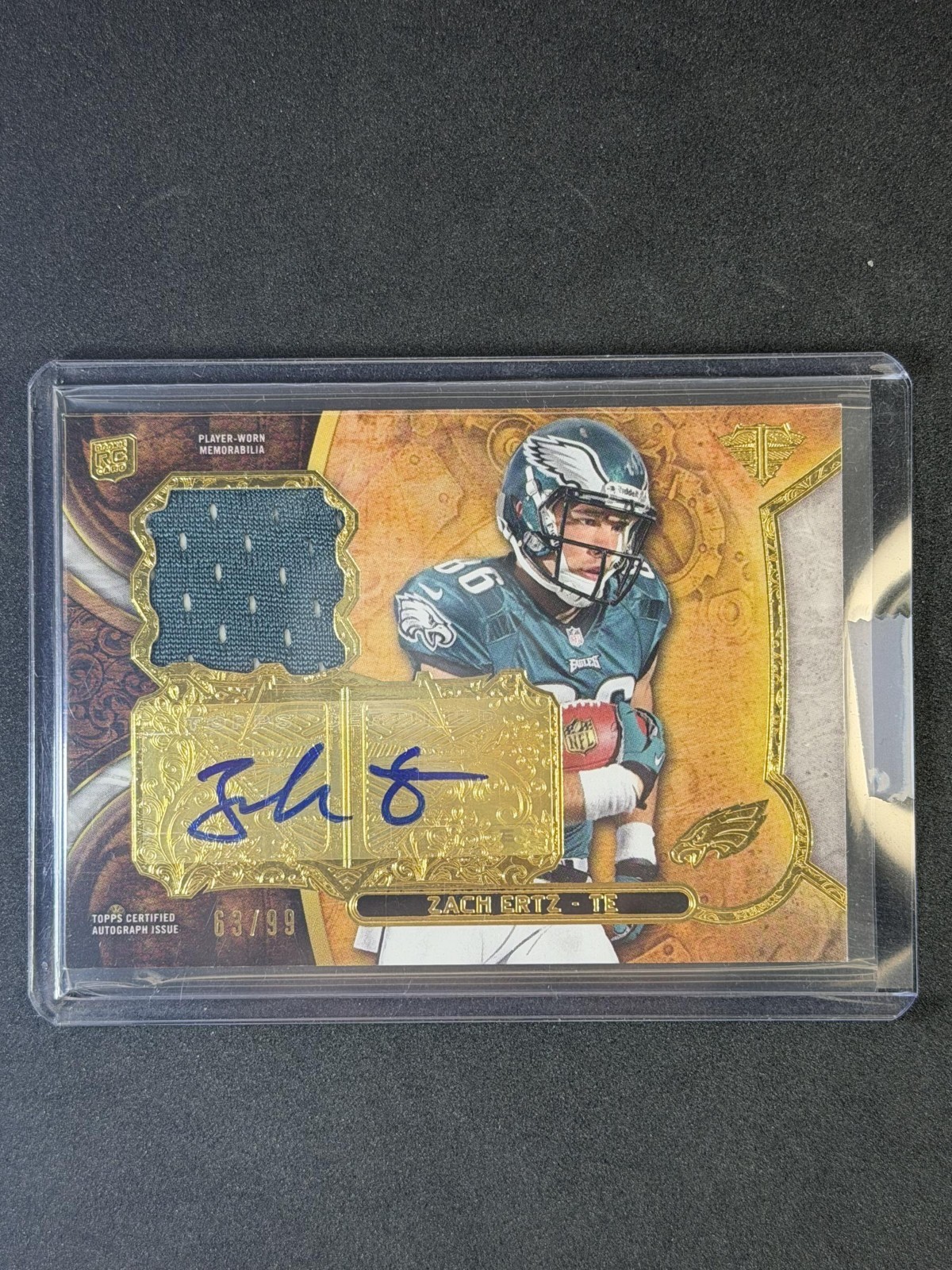 Zach Ertz Topps Triple Threads Rookie Autograph Relics #ZE Base