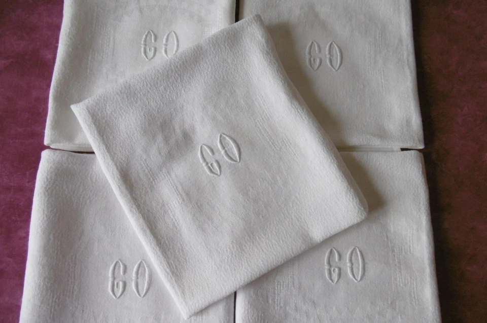 5 belles serviettes MONOGRAMMéES en damassé à fils tirés - Photo 3/4