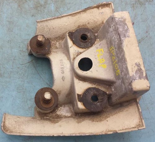 STEERING COLUMN UPPER BRACKETS ONLY FITS 1958 OLDSMOBILE-98 1021236 - Picture 7 of 11