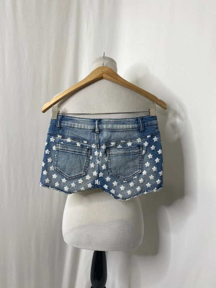 Juniors Size 1 Denim Shorts Xhilaration Blue Red and White Flag 5 Pocket - Image 4 of 4