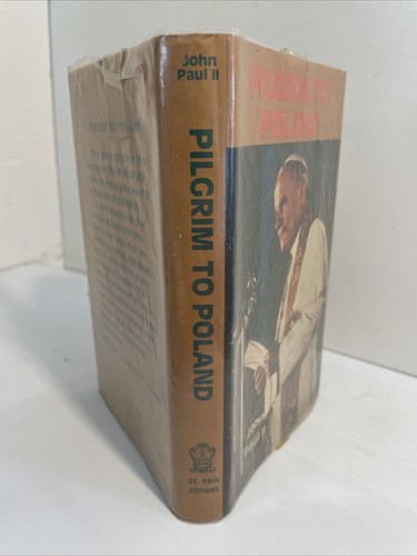 John Paul II: Pilgrim to Poland; CATHOLIC PAPACY, POPES, PILGRIMAGES, 1979 - Picture 2 of 17