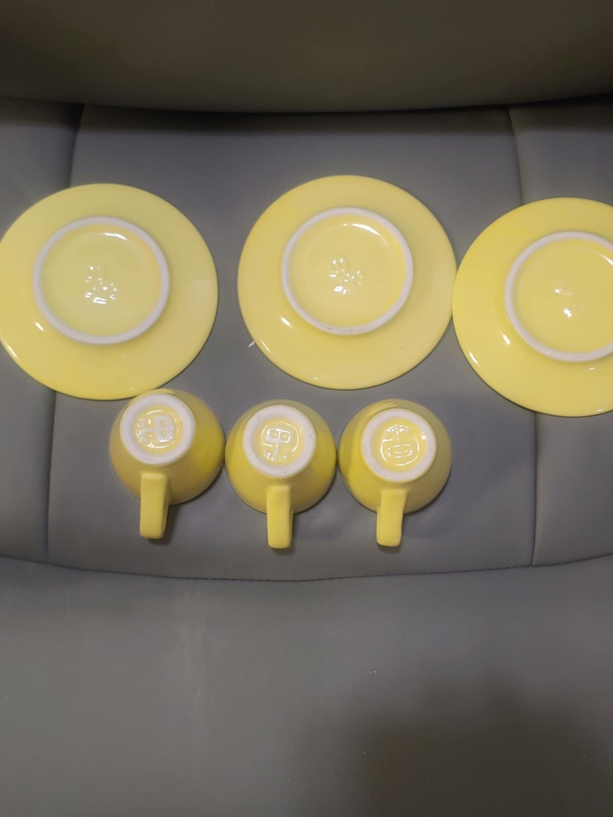 (3) nuova point Italy? espresso cups and saucer