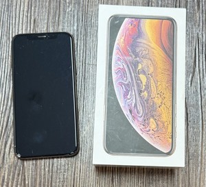 Apple iPhone XS 64GB A2097 Gold Entsperrt 74% Batteriezustand