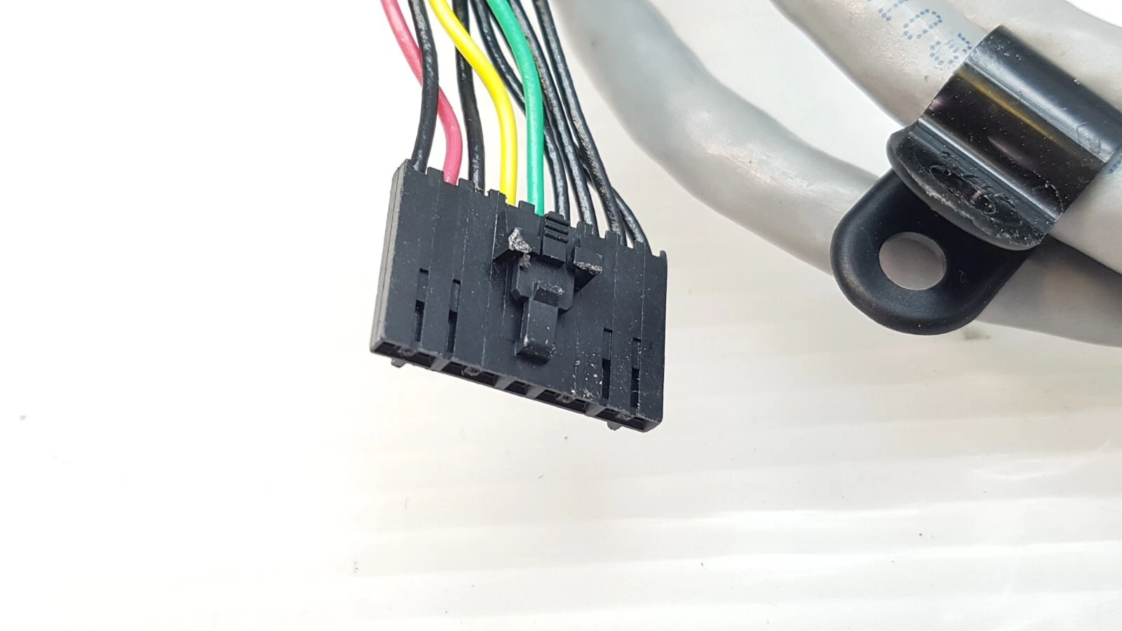 Cable connector and ground lug of the Lumenis graphics terminal
