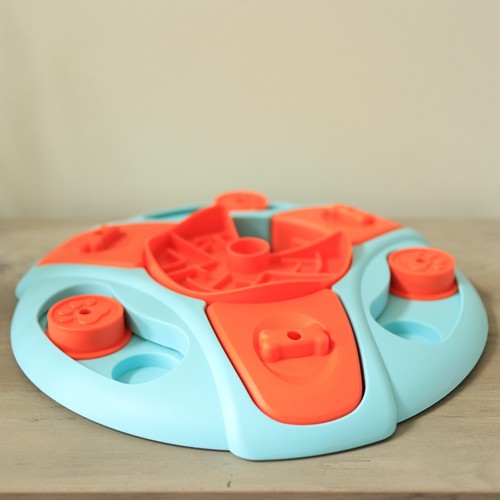 Dogs Food Puzzle Feeder Toys for IQ Training and Brain Stimulation - Picture 2 of 14