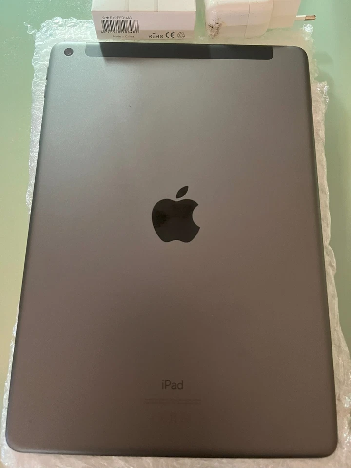 Ipad 8 128gb Wifi 4G gris espacial 2020 ocasión perfecto estado - Imagen 2 de 3