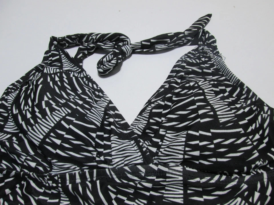 Nuevo con etiquetas Mossimo Mujer Talla S Tankini Negro/Blanco Inalámbrico Forrado Halter Ropa de Playa Foto 3 de 4