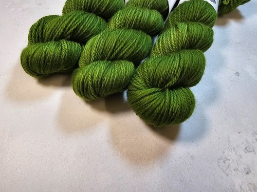Sw Merino Garn, Aran Gewicht, 100g, Moosgrün - Bild 4 von 6