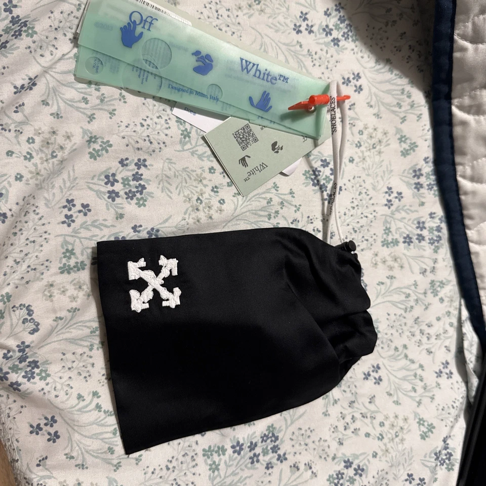 off-white Face Mask Satin - Image 3 of 4