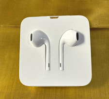 Genuine OEM Apple iPhone Wired Earbuds Earphones 3.5mm Jack New in Unopened C