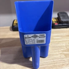 TOLCO 3 Quart Feed Scoop Ice Scoop
