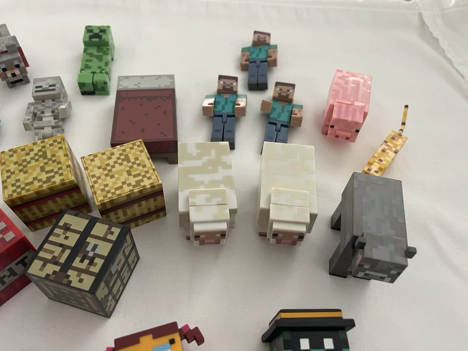 Lote de 30+ figuras de juguete de Minecraft coleccionables Mojang Steve animales de granja etc. Foto 3 de 4
